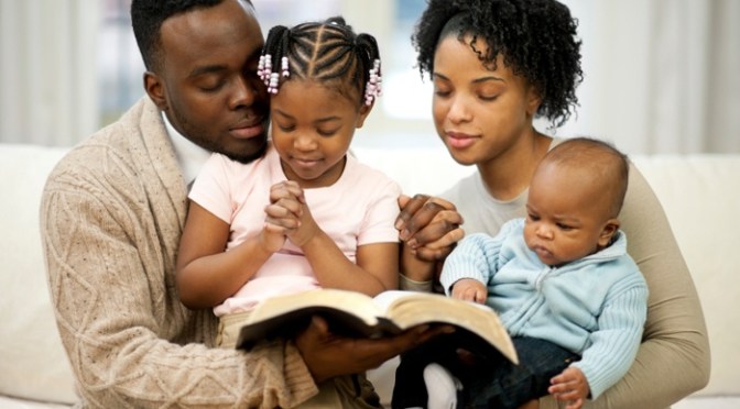 Survey of scientific literature finds that children need their mom for first 3 years