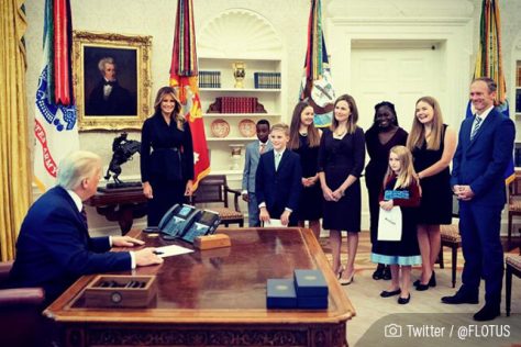 Amy Coney Barrett, her husband and her 7 children Amy Coney Barrett, her husband and her 7 children