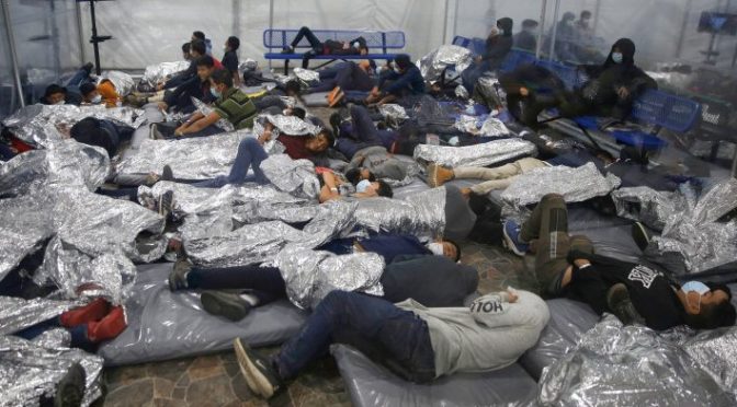 Overcrowding No Masks Border Security